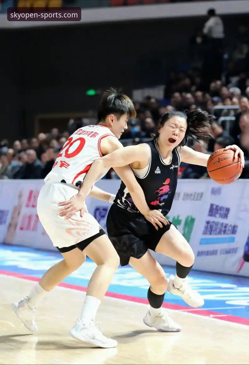四川女篮总决赛G1创纪录大胜：一场由“三巨头”主导的战术碾压深度评测